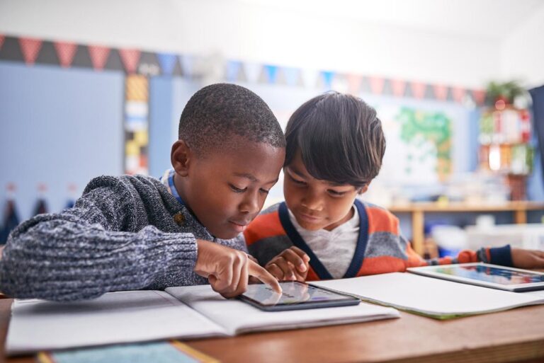 دليل شامل لبدء مشروع tutoring منزلي ناجح