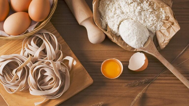 استمتع بالطبخ: دليلكmaster لأساسيات الطبخ للمبتدئين